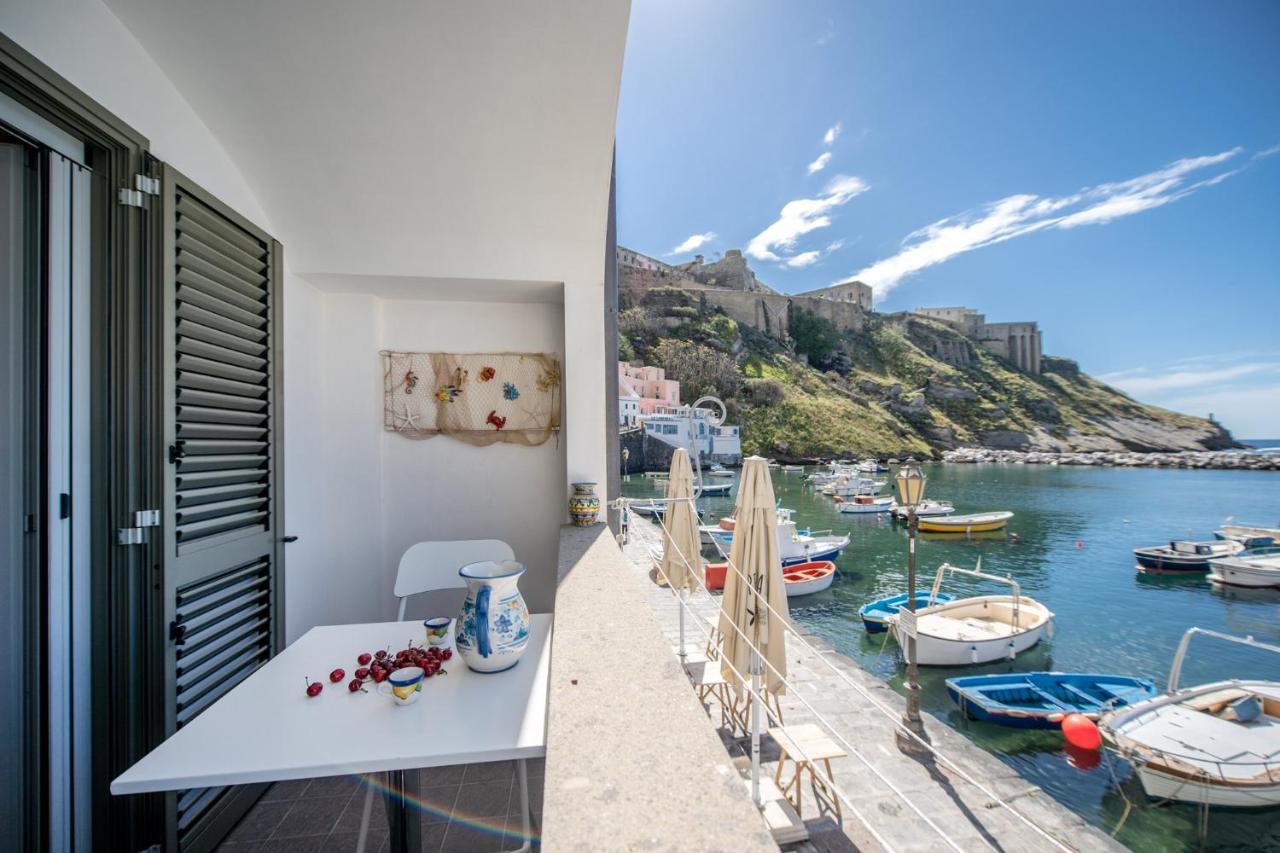 Casa Cinzia In Marina Di Corricella Villa Procida Ngoại thất bức ảnh