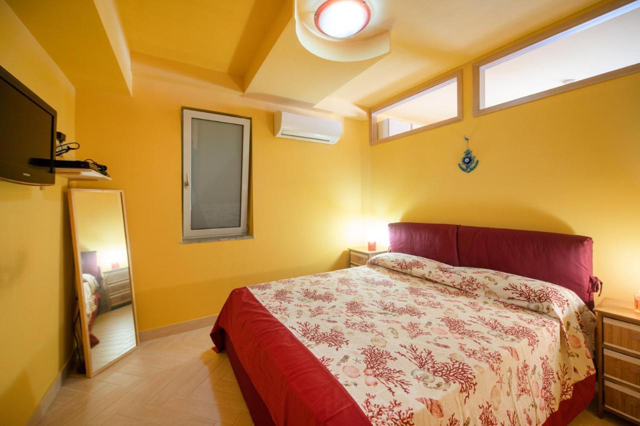 Casa Cinzia In Marina Di Corricella Villa Procida Ngoại thất bức ảnh